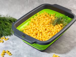 silicone-collapsible-colander-for-washing